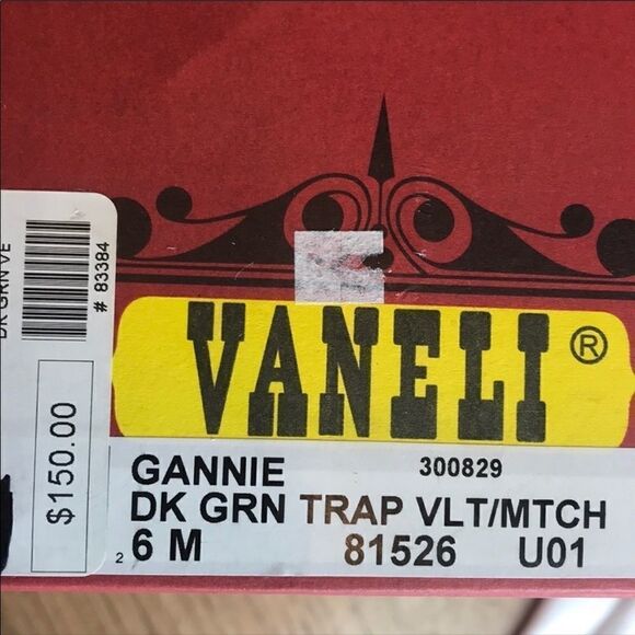 VANELI GREEN VELVET “DIAMOND” DESIGN FLATS… - Picture 6 of 6